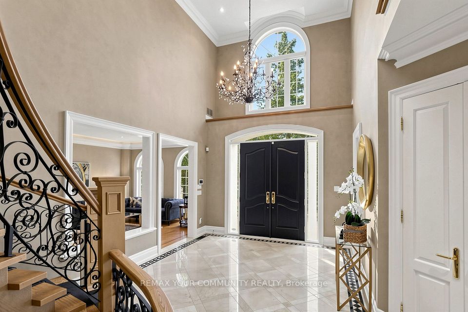 9 Bayview Forest Lane, Markham, ON L3T 7S4 4