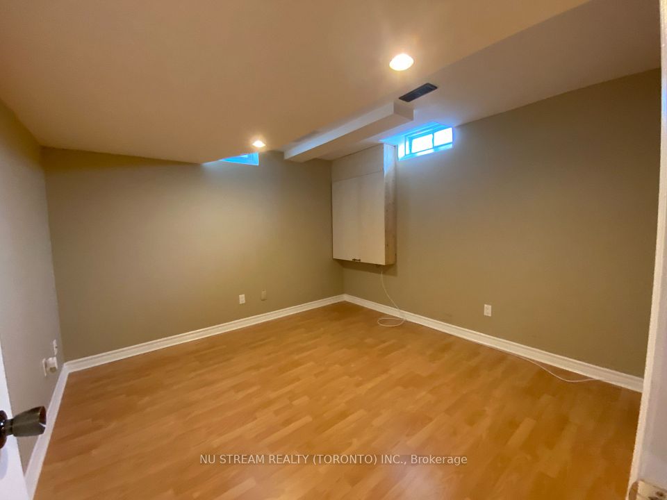 133 Selwyn Road, Richmond Hill, ON L4E 5E5 25