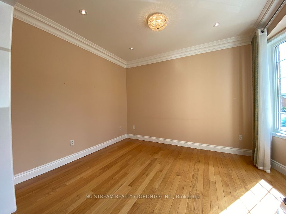 133 Selwyn Road, Richmond Hill, ON L4E 5E5 6