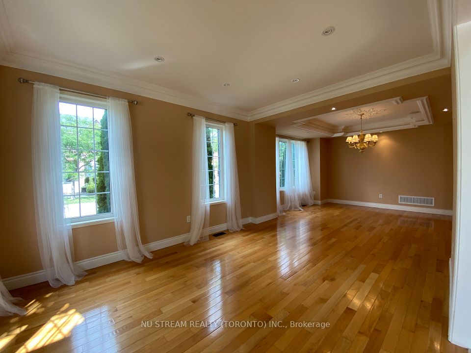 133 Selwyn Road, Richmond Hill, ON L4E 5E5 4