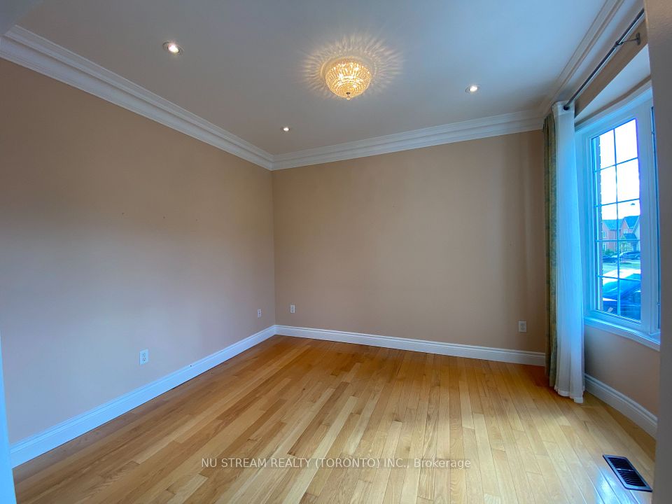 133 Selwyn Road, Richmond Hill, ON L4E 5E5 21