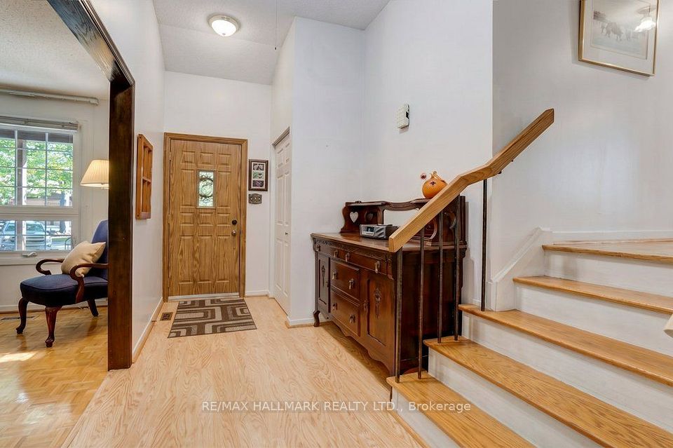 59 Mayvern Crescent, Richmond Hill, ON L4C 5J6 8
