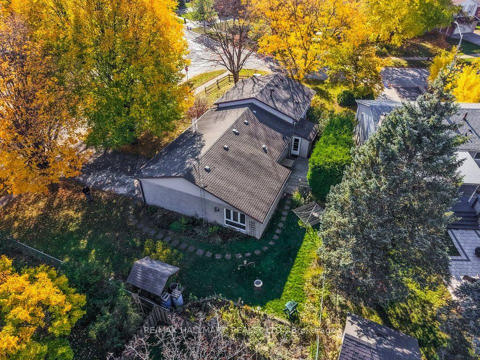 59 Mayvern Crescent, Richmond Hill, ON L4C 5J6 6