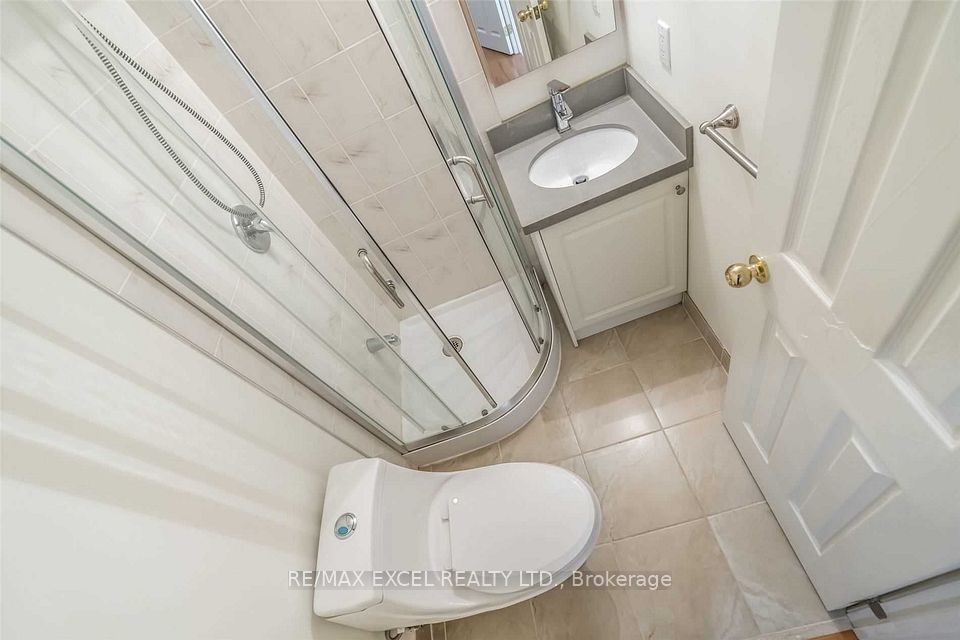 125 Mary Pearson Drive Bsmt, Markham, ON L3S 3E9 7