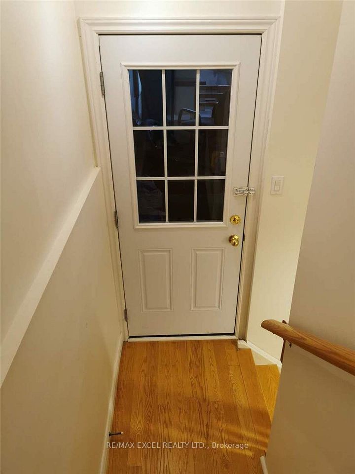 125 Mary Pearson Drive Bsmt, Markham, ON L3S 3E9 9