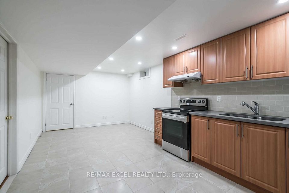 Detached at 125 Mary Pearson Drive Bsmt, Markham, ON L3S 3E9