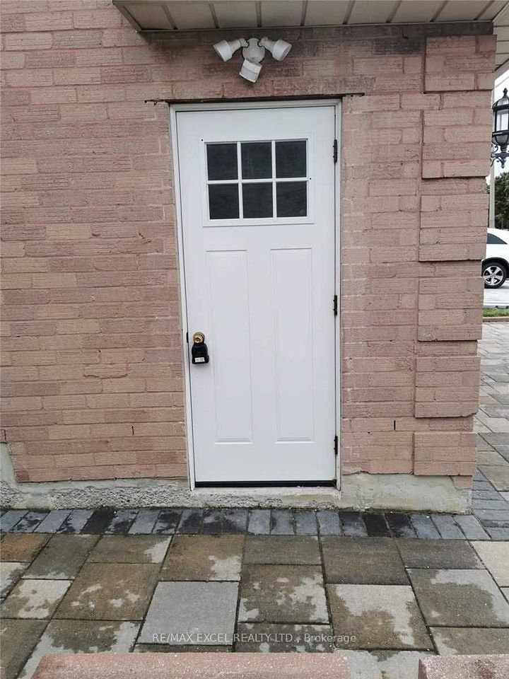 125 Mary Pearson Drive Bsmt, Markham, ON L3S 3E9 10