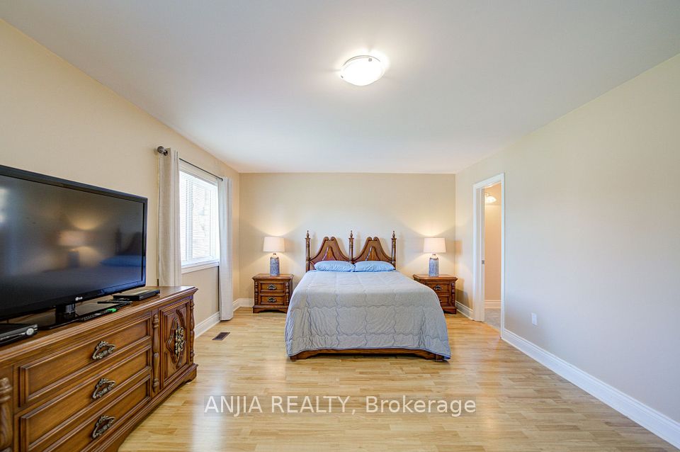 9725 Keele Street, Vaughan, ON L6A 3Y5 17