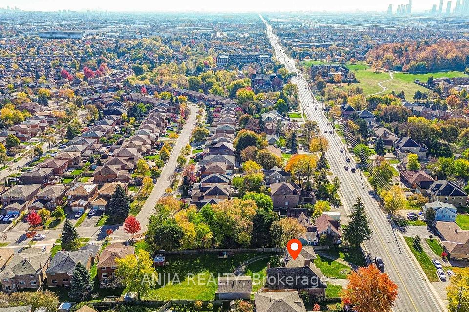 9725 Keele Street, Vaughan, ON L6A 3Y5 8