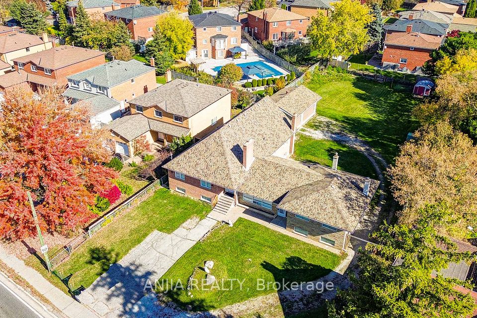 9725 Keele Street, Vaughan, ON L6A 3Y5 3