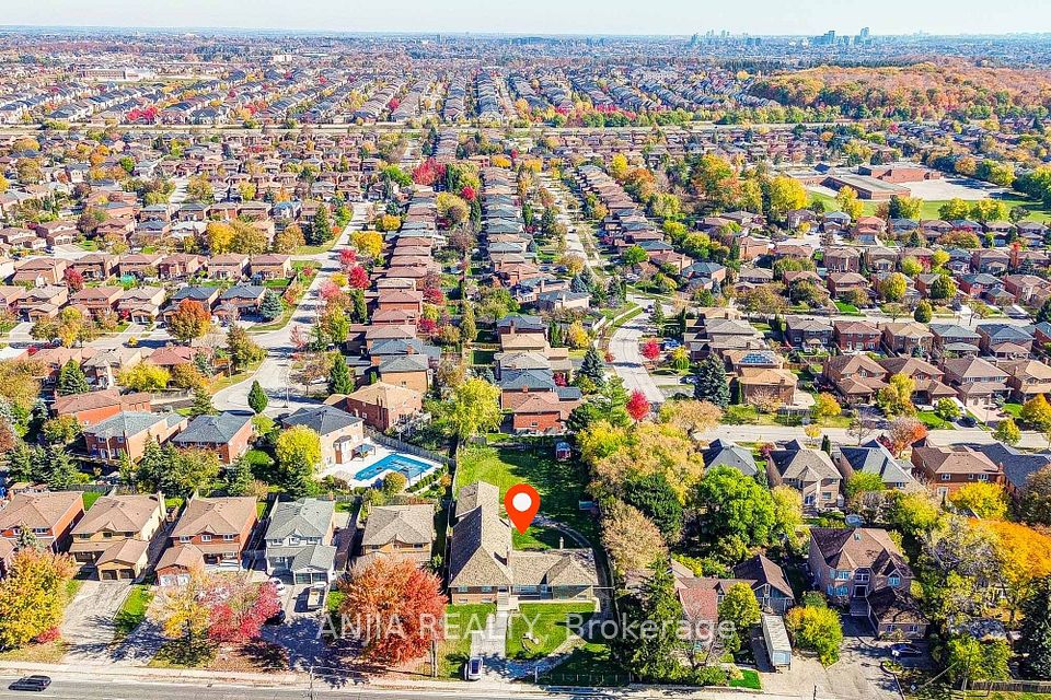 9725 Keele Street, Vaughan, ON L6A 3Y5 7