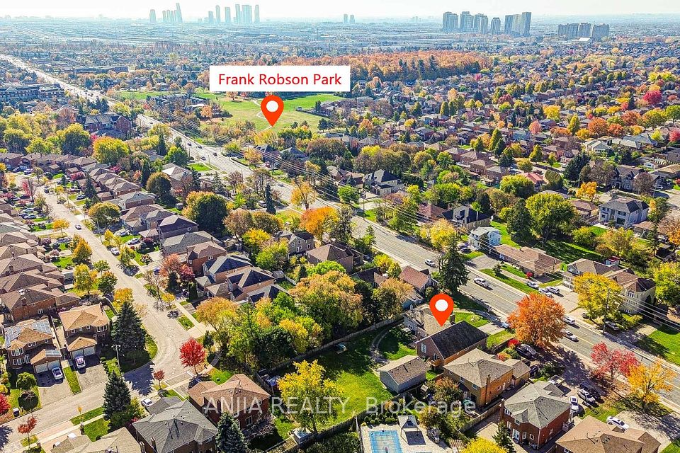 9725 Keele Street, Vaughan, ON L6A 3Y5 5