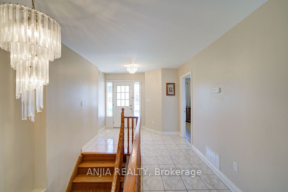 9725 Keele Street, Vaughan, ON L6A 3Y5 9