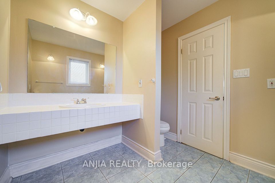 9725 Keele Street, Vaughan, ON L6A 3Y5 19