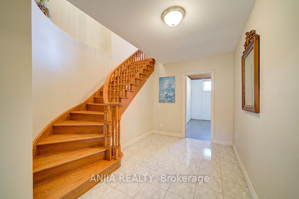 9725 Keele Street, Vaughan, ON L6A 3Y5 24
