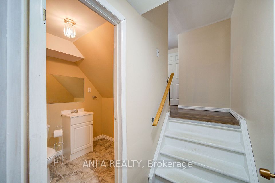 9725 Keele Street, Vaughan, ON L6A 3Y5 25