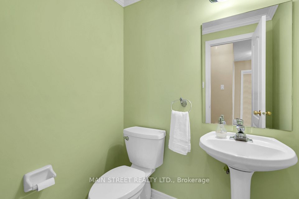9 Emily Court, Richmond Hill, ON L4E 4E5 17