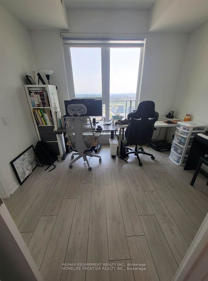 950 Portage Parkway 5807, Vaughan, ON L4K 0J7 18
