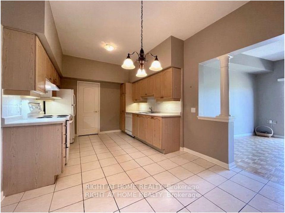 2506 Rutherford Road 501, Vaughan, ON L4K 5N4 7