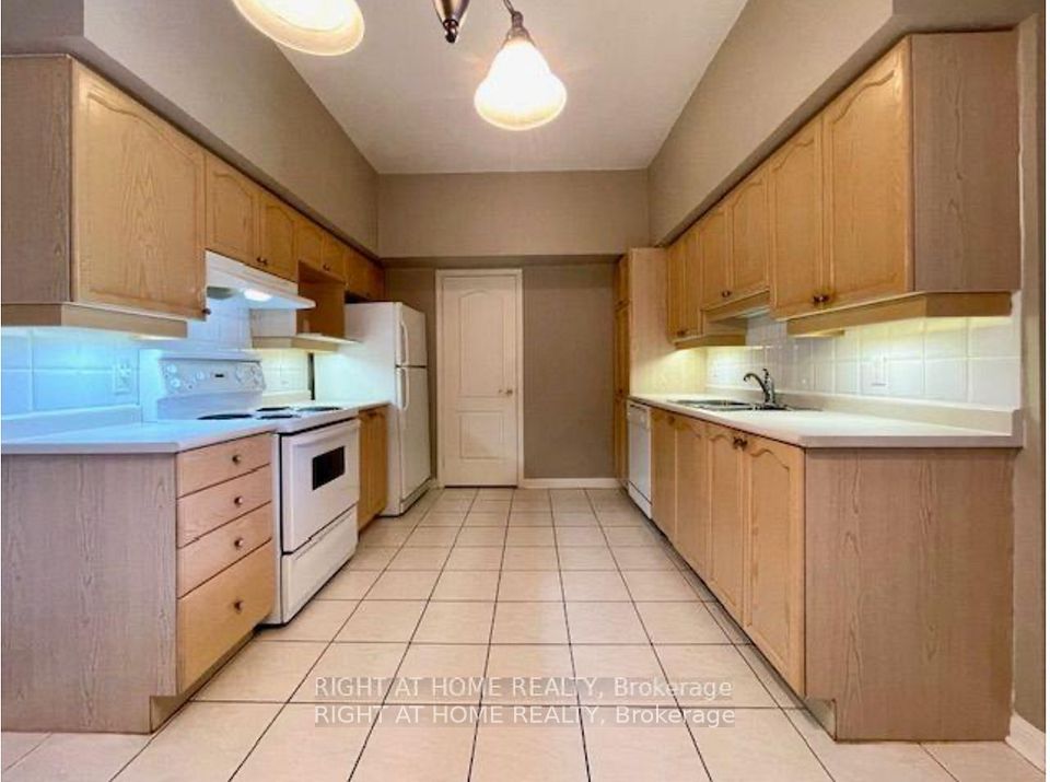 2506 Rutherford Road 501, Vaughan, ON L4K 5N4 6