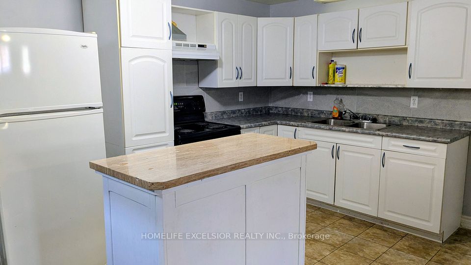 25 Amberview Drive Basement, Georgina, ON L4P 3X8 2