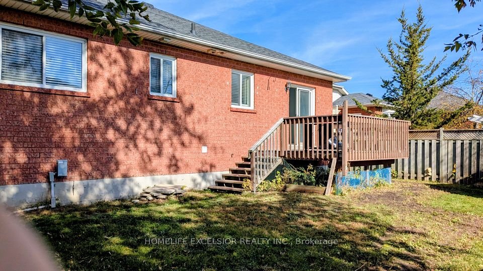 25 Amberview Drive Upper Unit, Georgina, ON L4P 3X8 16