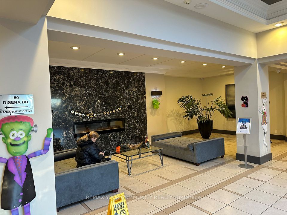 50 Disera Drive 1207, Vaughan, ON L4J 9E9 3