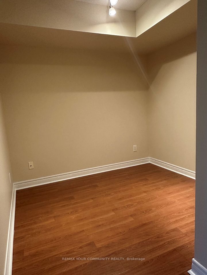 50 Disera Drive 1207, Vaughan, ON L4J 9E9 10