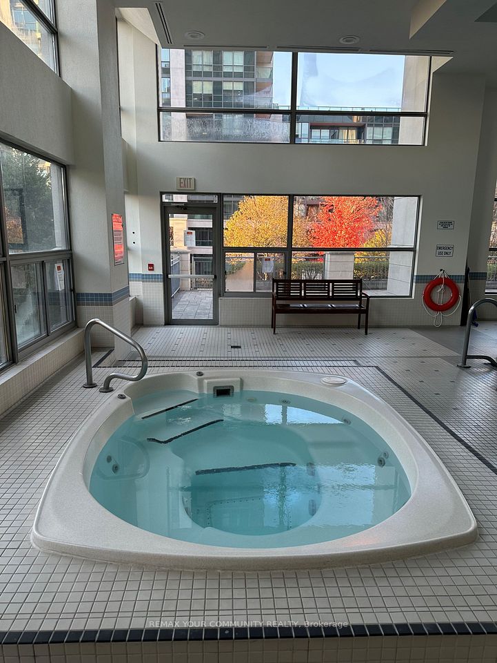 50 Disera Drive 1207, Vaughan, ON L4J 9E9 19