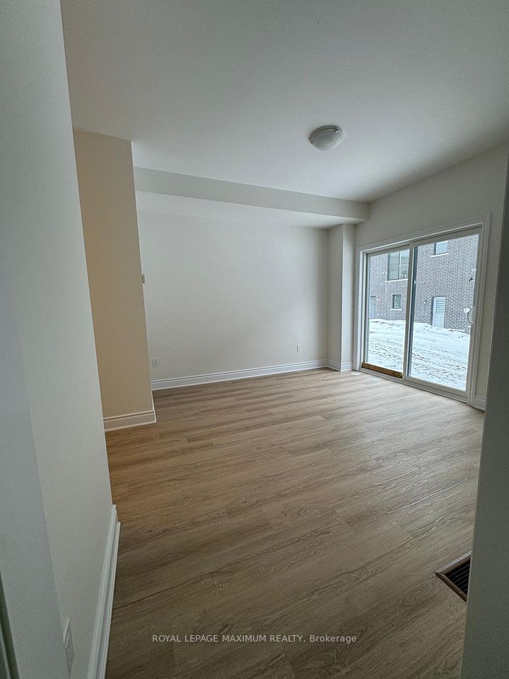 82 Paradox Street, Vaughan, ON L4L 1A7 4