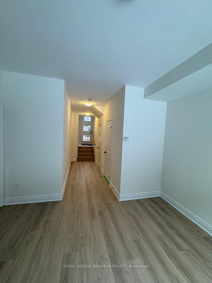 82 Paradox Street, Vaughan, ON L4L 1A7 14
