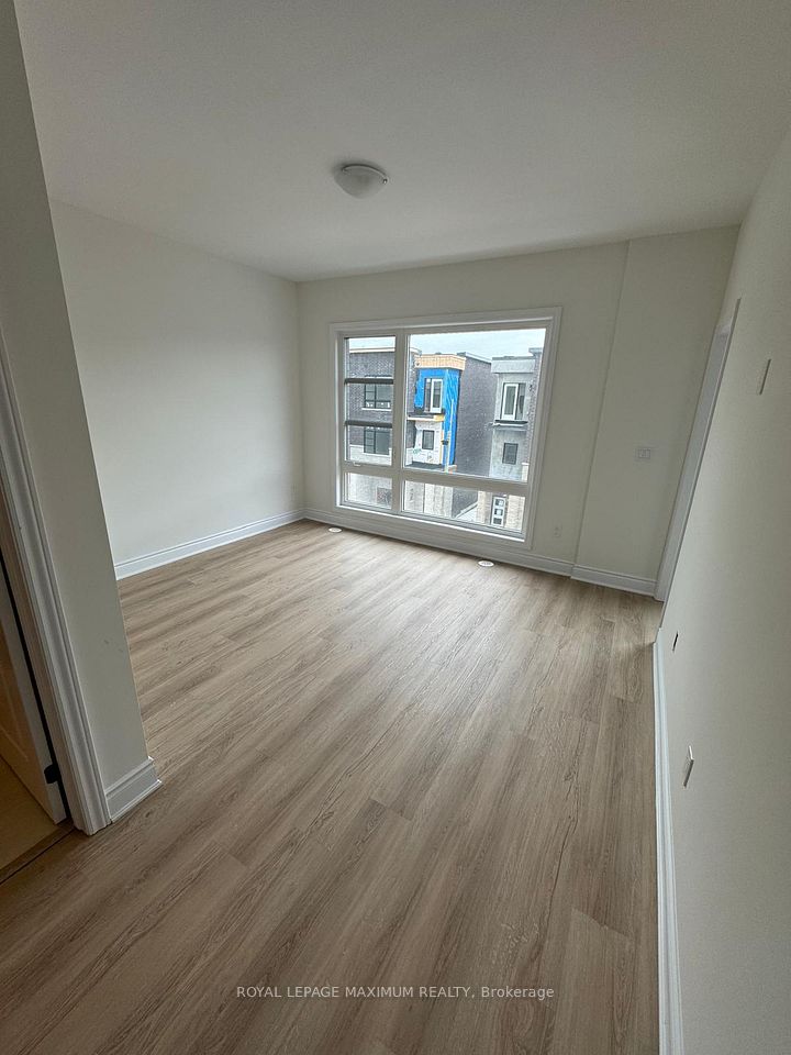 82 Paradox Street, Vaughan, ON L4L 1A7 13