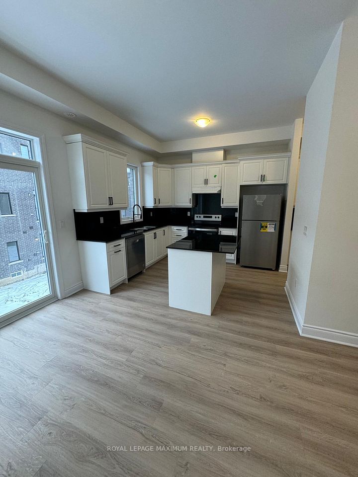 82 Paradox Street, Vaughan, ON L4L 1A7 7