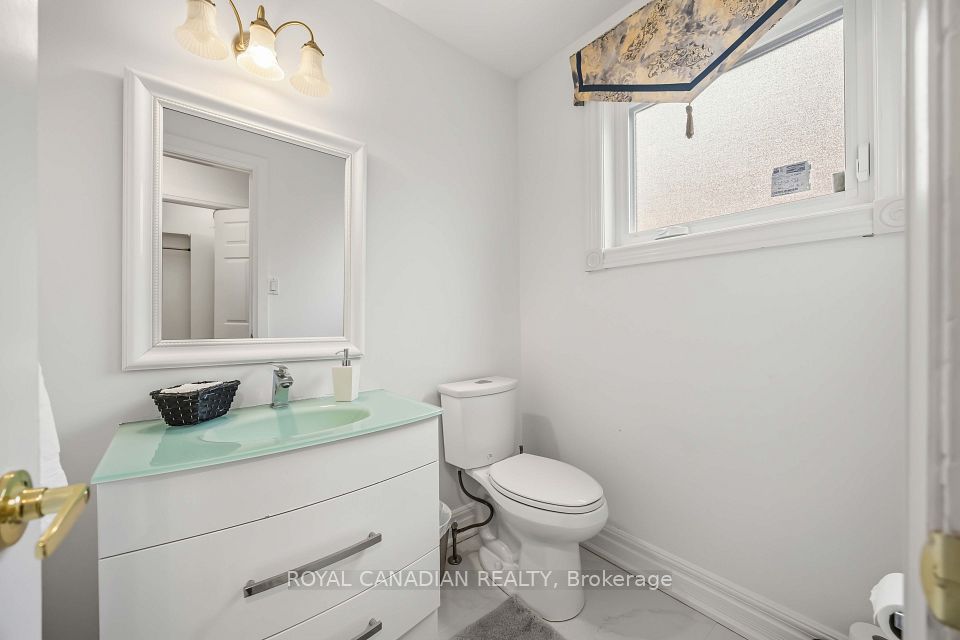 135 Tilman Circle, Markham, ON L3P 6A4 22