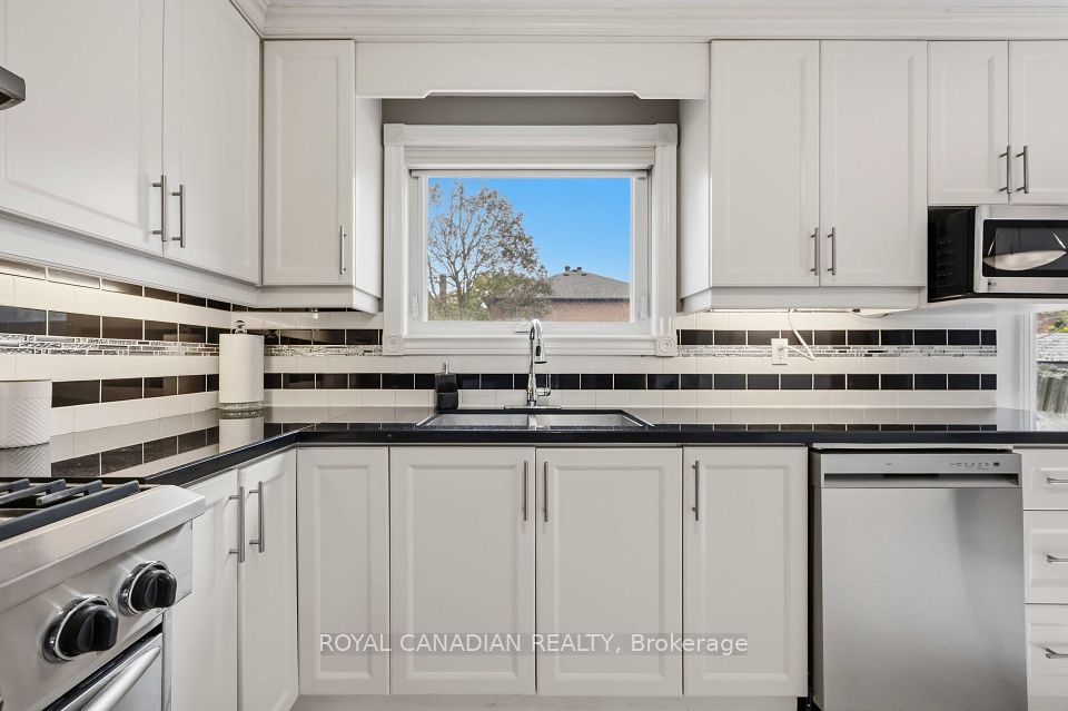 135 Tilman Circle, Markham, ON L3P 6A4 15