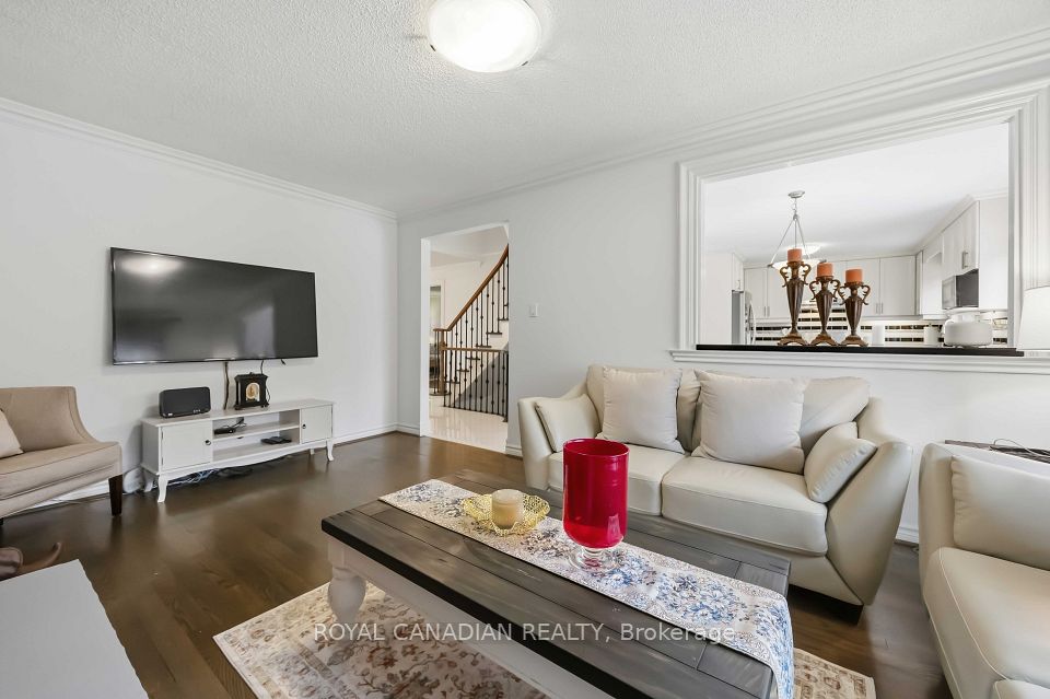 135 Tilman Circle, Markham, ON L3P 6A4 19