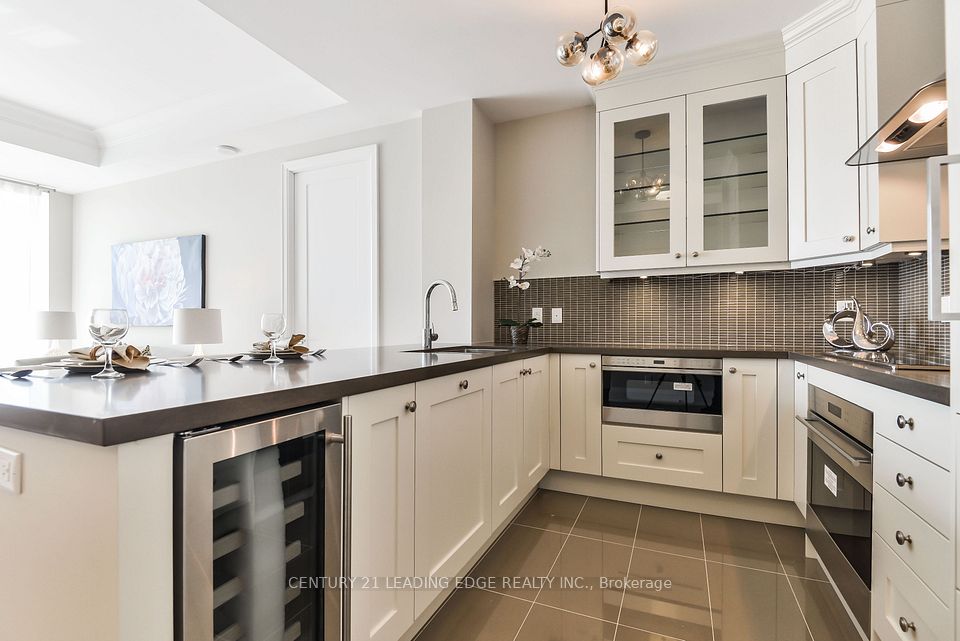 9 Stollery Pond Crescent 210, Markham, ON L6C 0K1 4