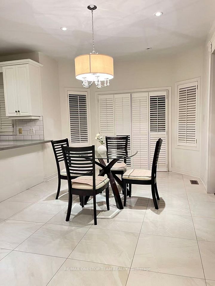 140 Freemont Street, Vaughan, ON L4K 5H6 2
