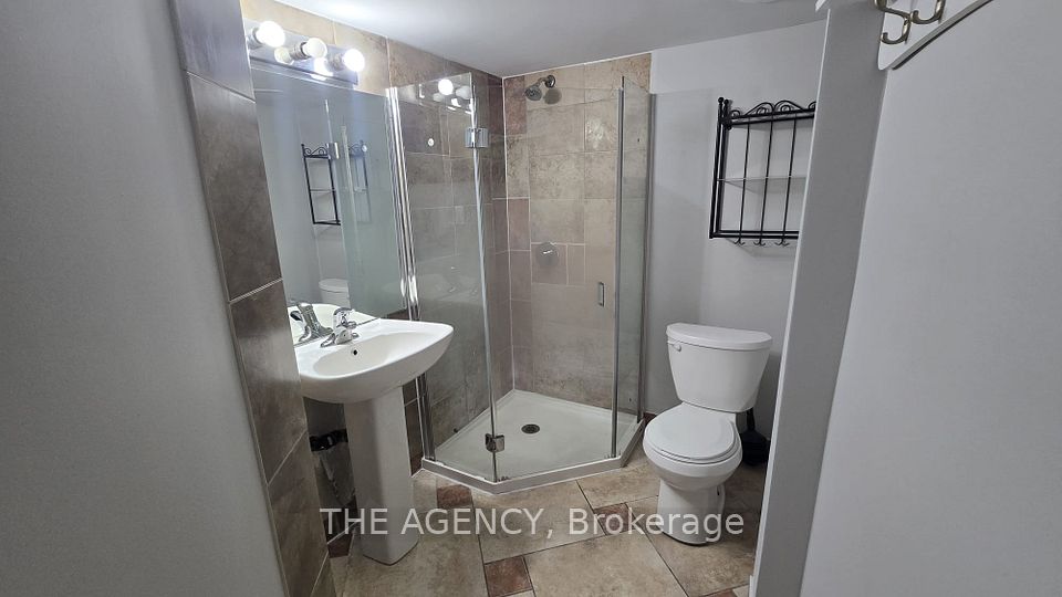 120 Valley Vista Drive, Vaughan, ON L6A 0Z3 9