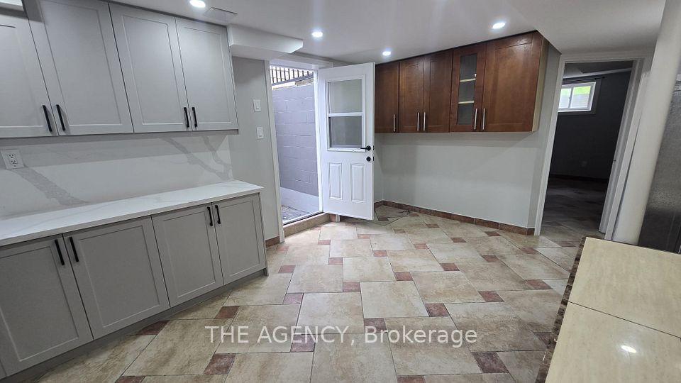 120 Valley Vista Drive, Vaughan, ON L6A 0Z3 5