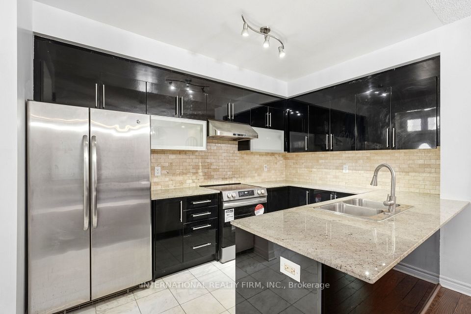 7 Brighton Place 44, Vaughan, ON L4J 0H1 6