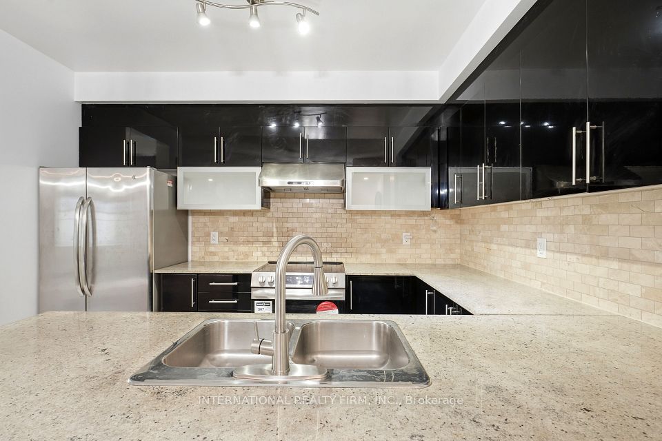 7 Brighton Place 44, Vaughan, ON L4J 0H1 7