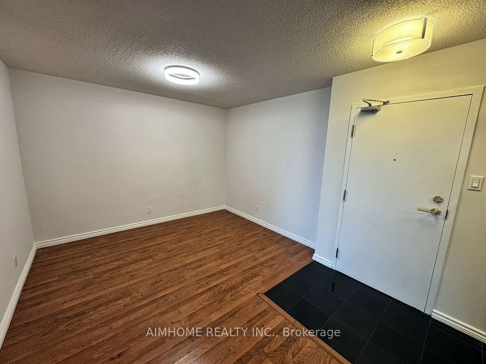 32 Clarissa Drive 1428, Richmond Hill, ON L4C 9R7 21
