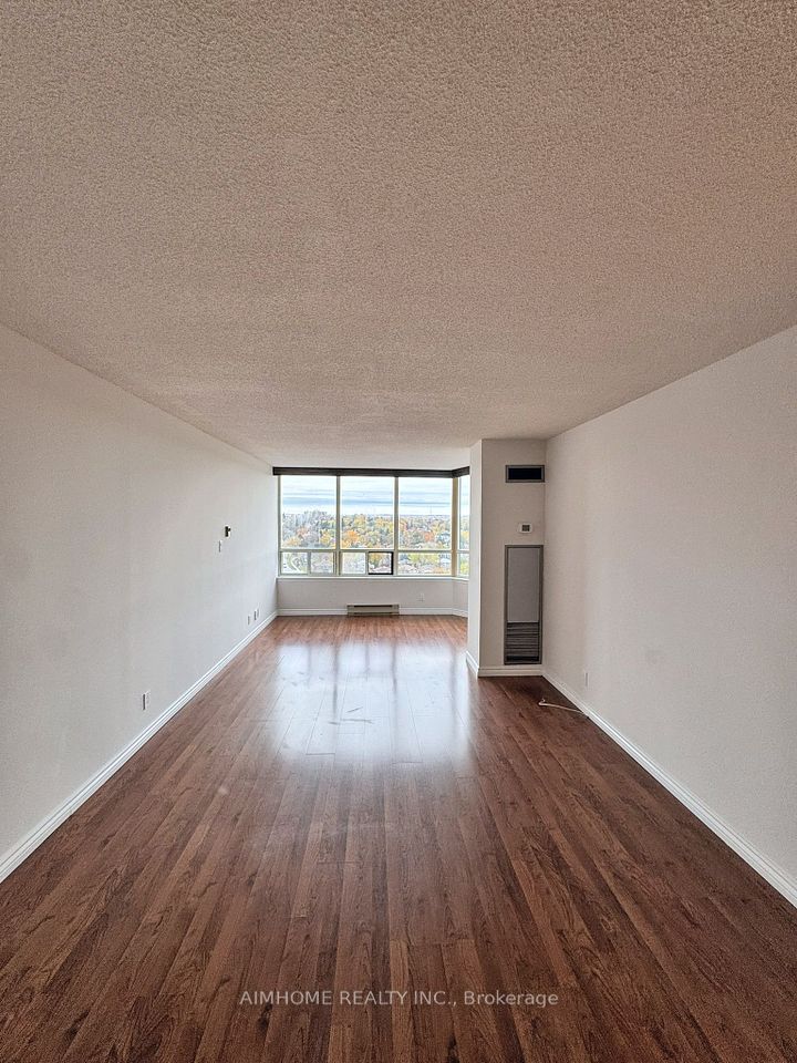 32 Clarissa Drive 1428, Richmond Hill, ON L4C 9R7 25