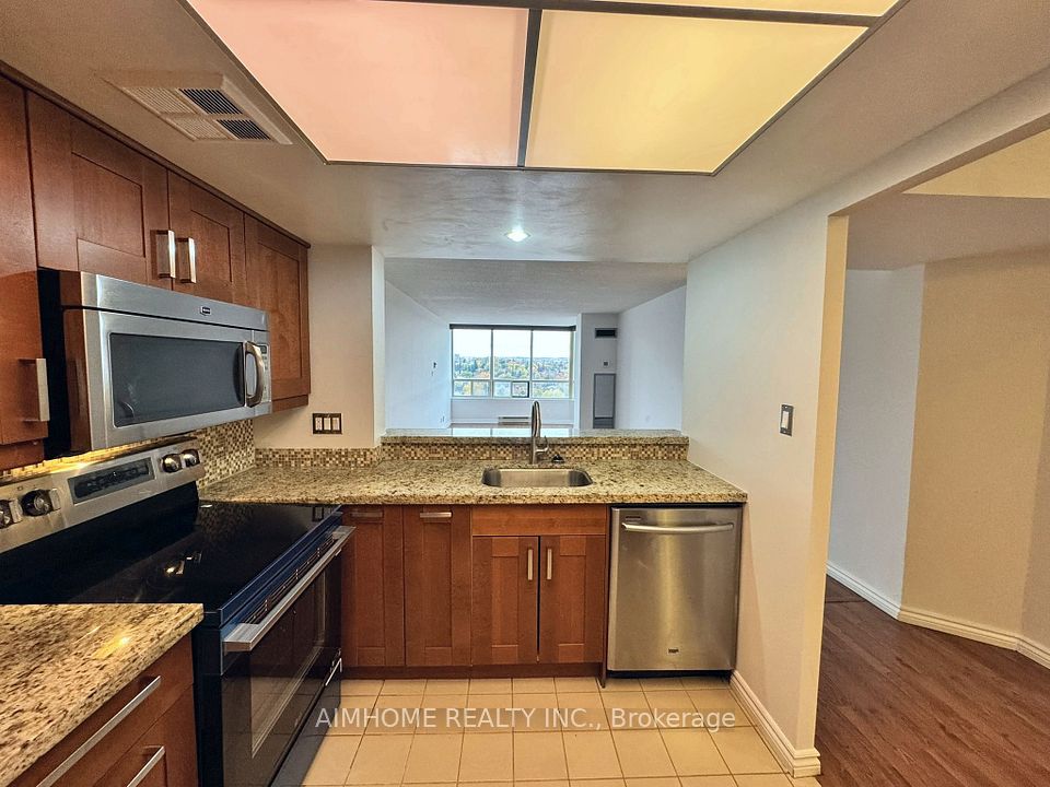 32 Clarissa Drive 1428, Richmond Hill, ON L4C 9R7 13