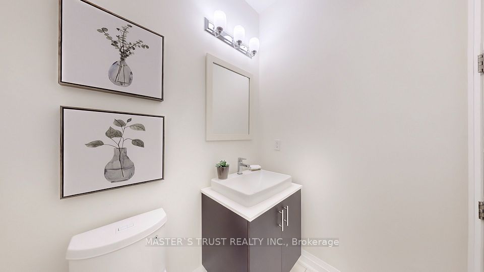 68 Alf Neely Way, Newmarket, ON L3Y 0C6 23