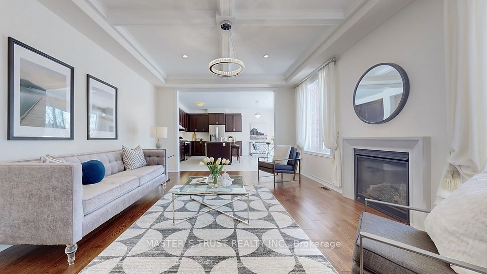 68 Alf Neely Way, Newmarket, ON L3Y 0C6 9