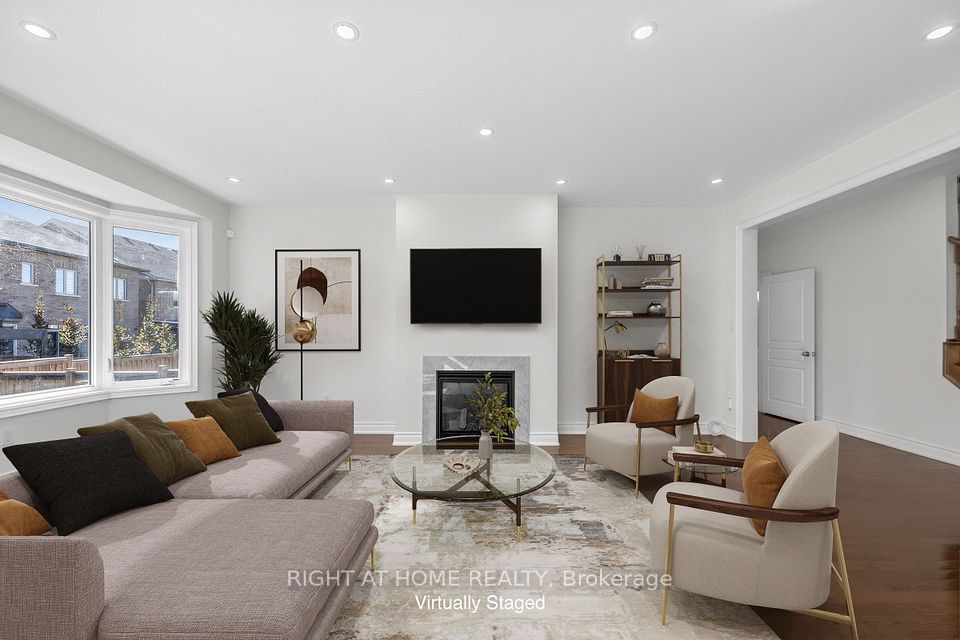 592 Mactier Drive, Vaughan, ON L4H 4L5 7