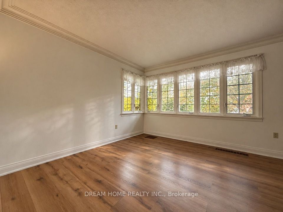 32 Davidson Drive, Vaughan, ON L4L 1M1 9
