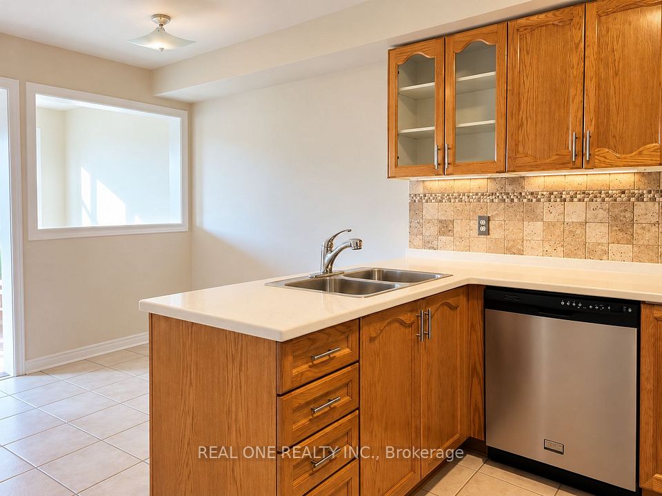 72 Milloy Place, Aurora, ON L4G 7L3 4